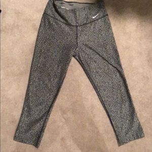 Nike Dri-Fit crop legging